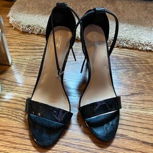 Apartment 9 (apt9) black strap toe heel size 8
